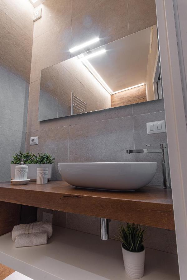 סירקוזה Casa Zummo Ortigia Luxury Apartment מראה חיצוני תמונה