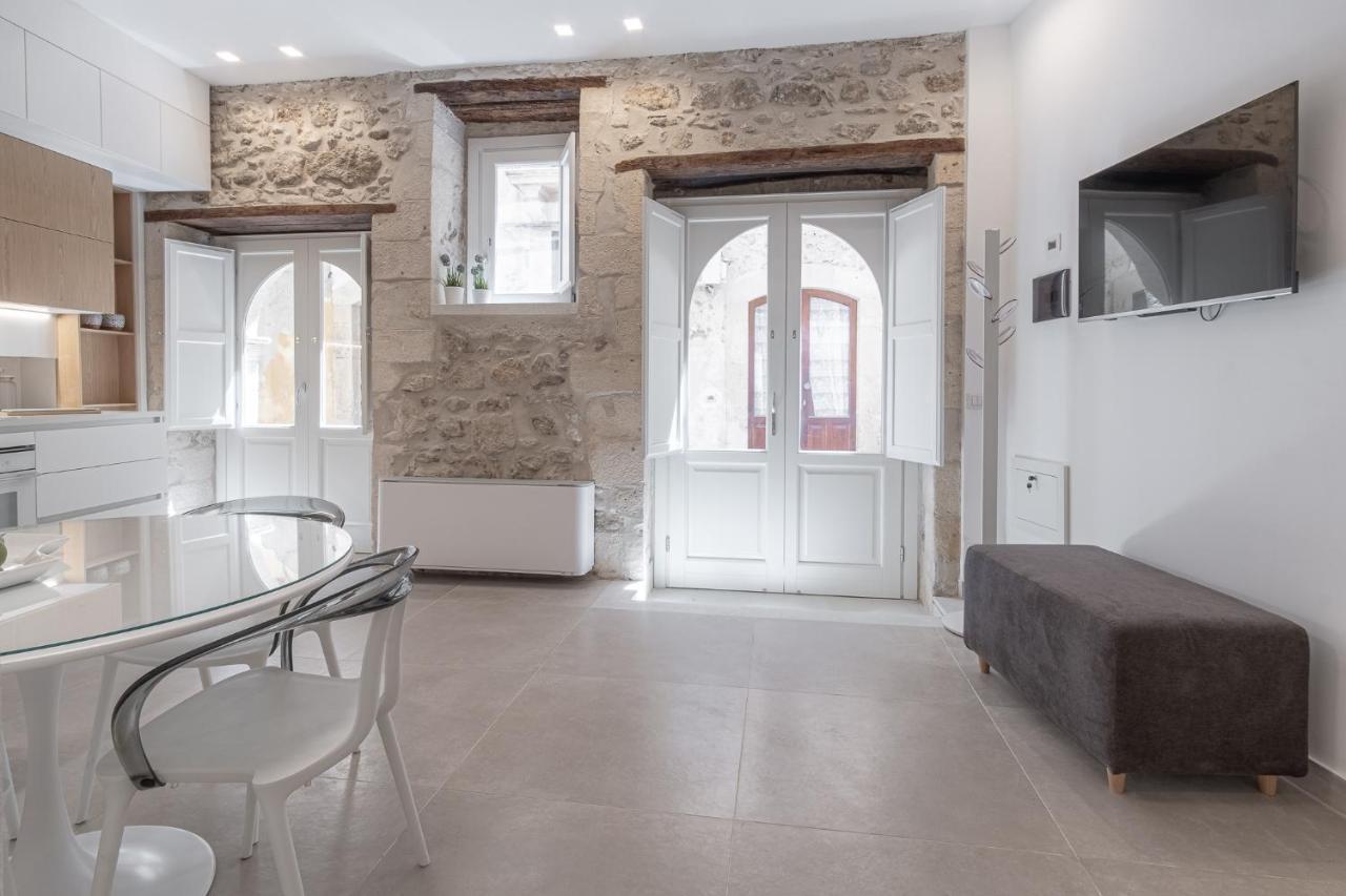סירקוזה Casa Zummo Ortigia Luxury Apartment מראה חיצוני תמונה
